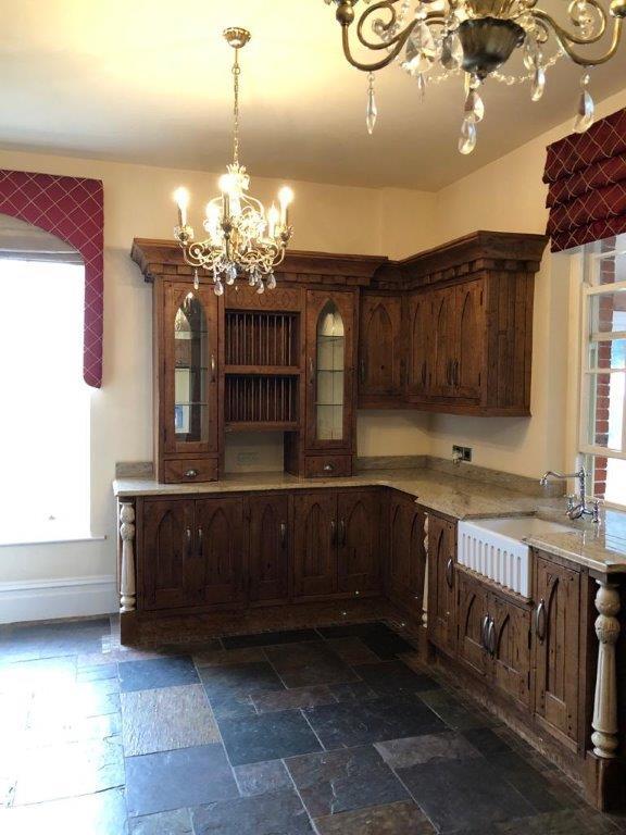Amazing Oak Doors & Frame Pilaster Kitchen Appliances Ogee ...