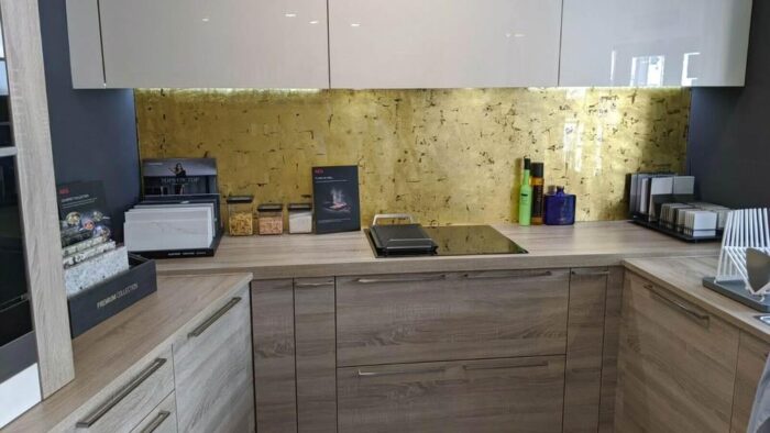 Ex Display Ivory Cream Gloss & Bardolino Oak effect Kitchen