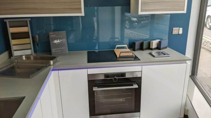 Ex Display Ultra Gloss White & Driftwood Textured Kitchen