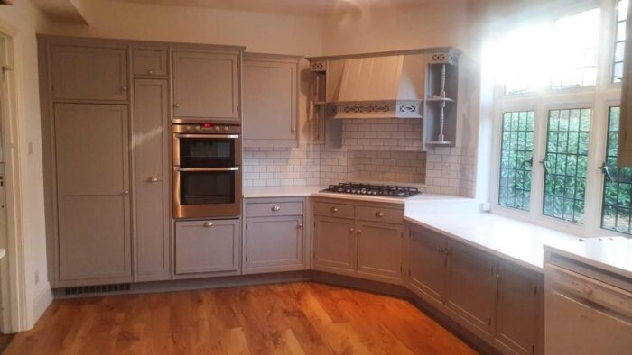 Handpainted Inframe Shaker Grey Wood Kitchen