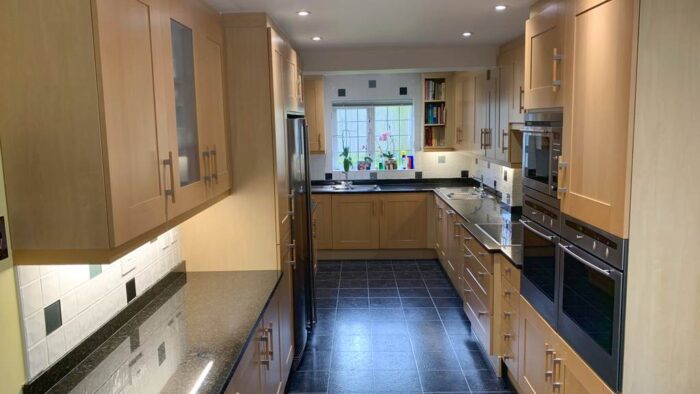 Bespoke Large Immaculate Wood Doors Kitchen & Appliances