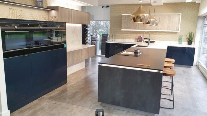 Ex Display Hacker Systemat Putty Concrete Graphite Velvet Blue & Wild Oak Kitchen