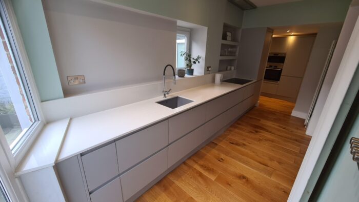 Howdens Matt Grey Kitchen with Quartz Worktops & Appliances