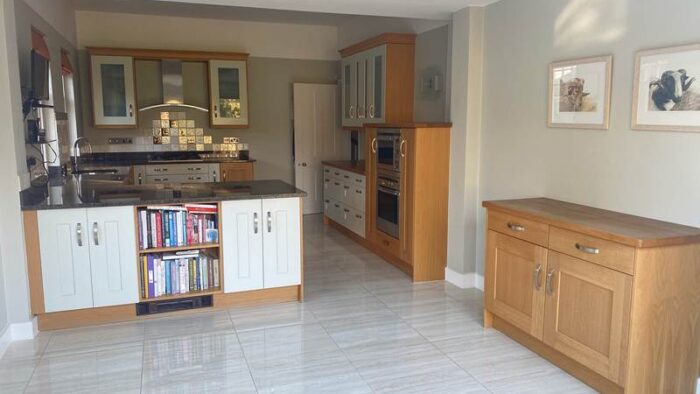 Modern Callerton Shaker Mornington Wood & White Door Kitchen