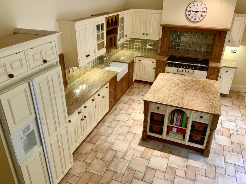 Traditional Country Oak Pilaster Eggshell Handpainted Kitchen & Island