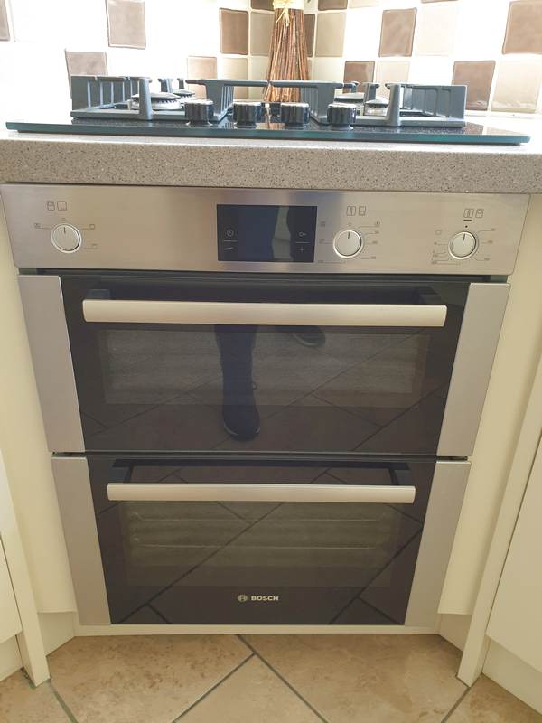 Immaculate Matt Cream Shaker kitchen with Stone Worktops ...