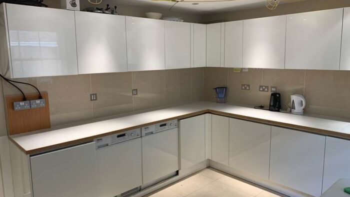 Off White Gloss Modern Handleless Kitchen Worktops