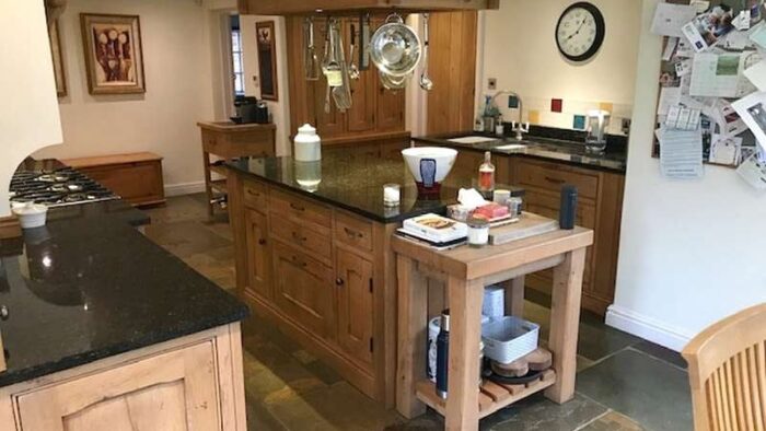 Traditional Country Style Oak & Solid Birch Kitchen & Dresser & Island