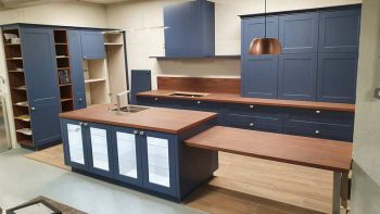 Ex Display Nolte Shaker Blueberry Lacquer Soft Mat Kitchen