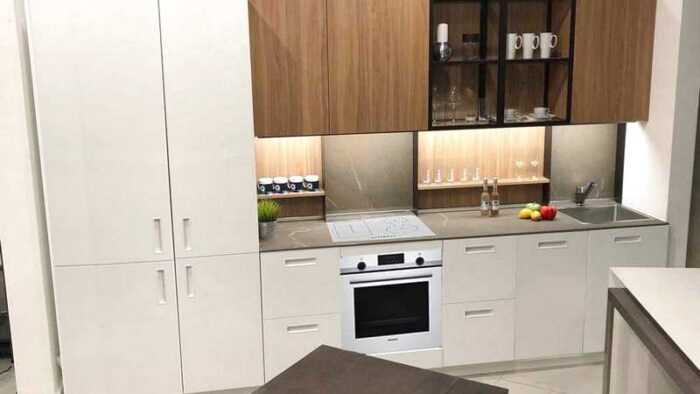 Ex Display Miton Menta Noridc White Gloss & Natural Walnut Kitchen