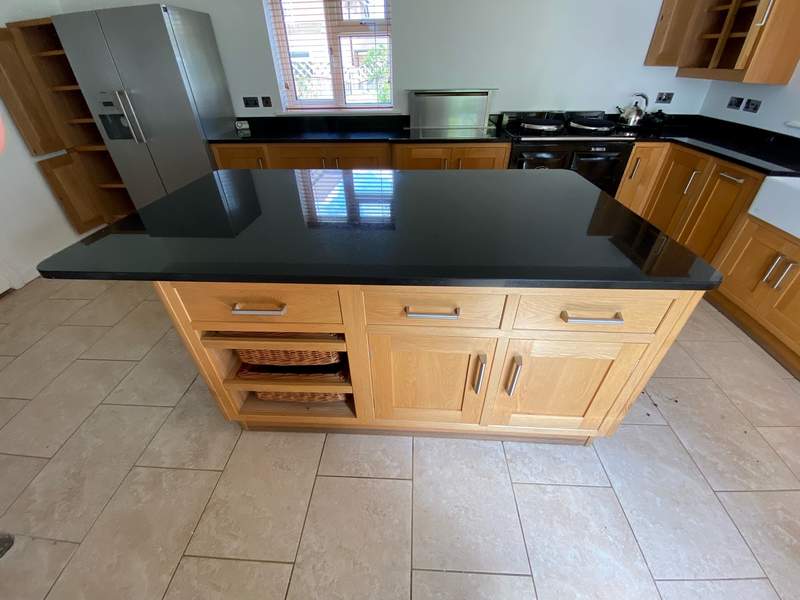 Stunning Bespoke Wood Dovetail Joint Kitchen & Island - 3831755 - Used ...