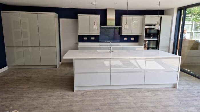 Ultima Handleless Modern Kitchen & Island & Appliances