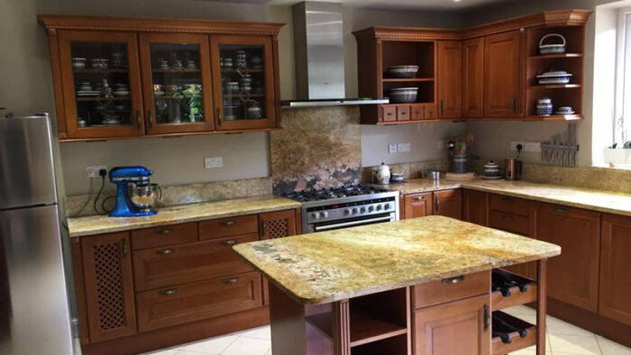 Beech Wood Traditional Country Pilaster Shaker Kitchen Updated Appliances Imperial Gold Granite Worktops