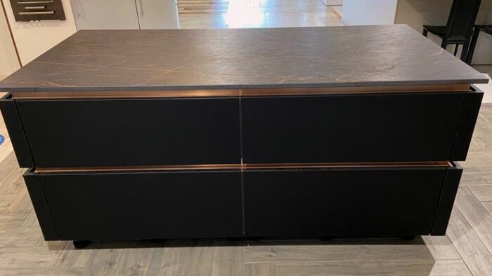 Ex Display Stormer Matte Black & Copper Band Island matching Dekton Black & Copper Vein Worktop