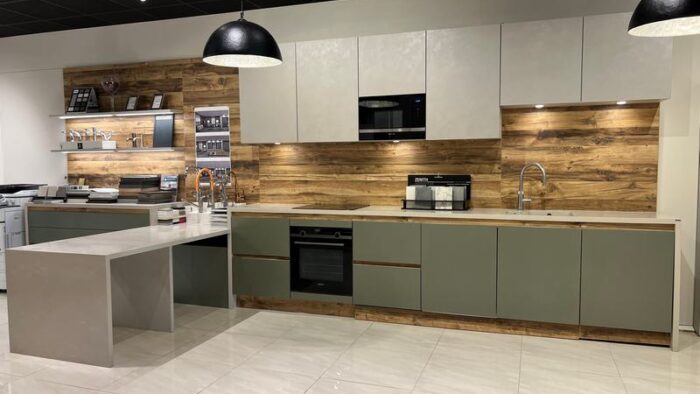 Ex Display Beeck Idea Cesic Kitchen & Table Siemens Quooker Appliances Corian Arctic Ice Worktops