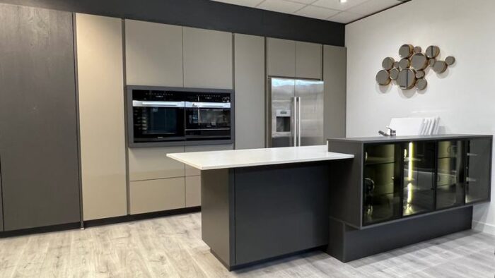 Ex Display Rotpunkt Zerox Black & Zircon Pocket Door Kitchen & Large Peninsular