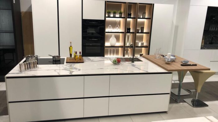 Ex Display Large Miton Menta Matt White Luna Natural Walnut Kitchen & Island Bosch Appliances Statuario Altissimo 12mm Polished Porcelain Worktops