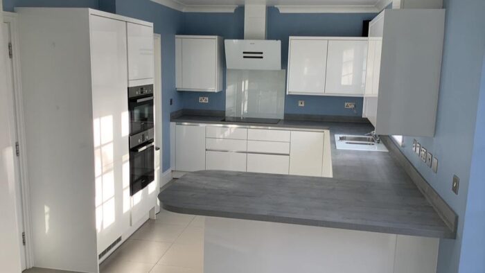 Linda Barker Wren White Gloss Handleless Kitchen & Peninsular & Utility Room