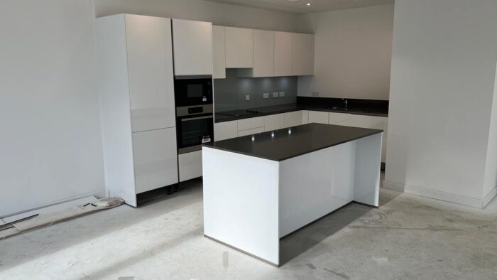 Nobilia New Unused White Gloss Brush Chrome Channel Kitchen & Island AEG Unused Appliances Granite Worktops