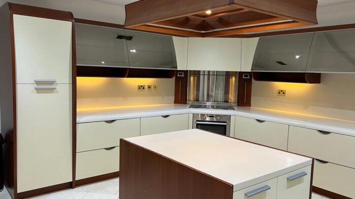 Snaidero Ferrari Extra Large Ivory Cream Lacquered & Wood Kitchen