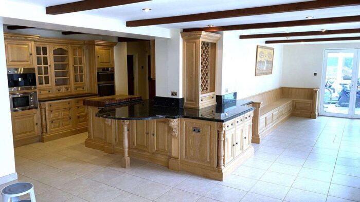 Large Clive Christian Luxury Wood Door Ornate Pilaster Kitchen & Furniture Britannia Miele AEG Sharp Black Blue Opal Granite