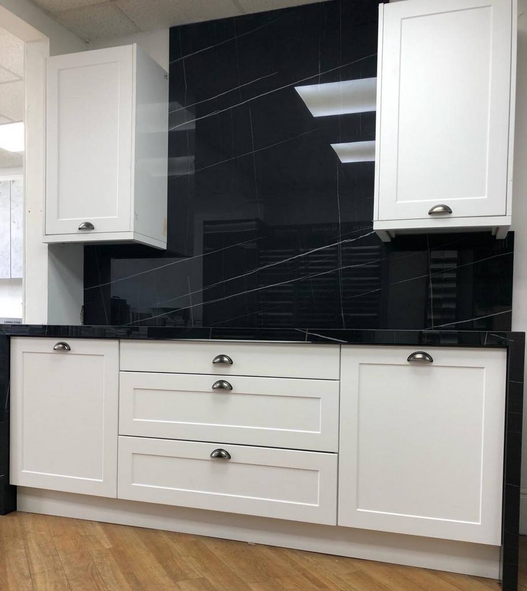 Ex Display Blossom Avenue Premium Aldridge Shaker Super Matt White Kitchen Infinity Sahara Noir 12mm Worktop with Waterfall Sides