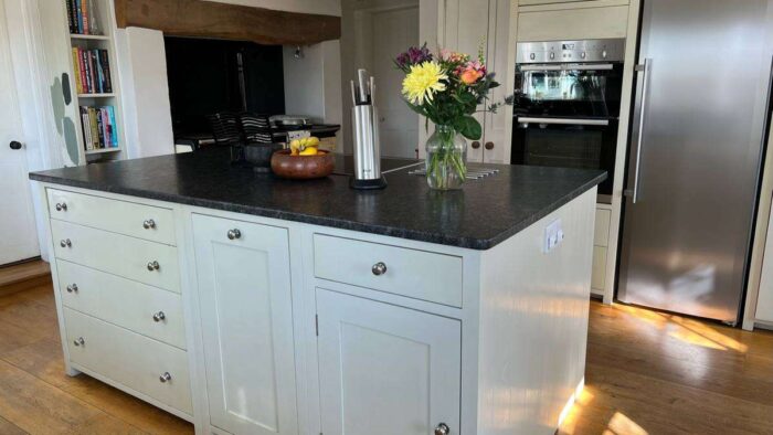 Neptune Suffolk Dovetail Joint Wood Door Kitchen & Island Miele Quooker Appliances Granite Worktops