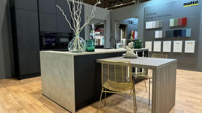 Exhibition Display Nolte Nero Grey Oak - Glass Kitchen & Island