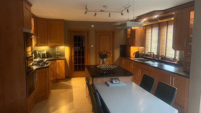 Large Bespoke Modern Shaker Kitchen & Island & Utility Room