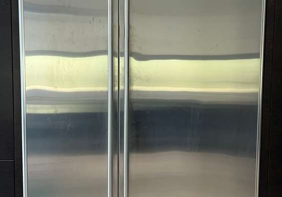 1 x Subzero American Fridge Freezer