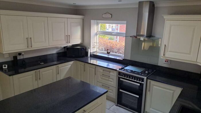 Bespoke White Shaker Kitchen & Island – CDA Appliances – Black Granite Worktops