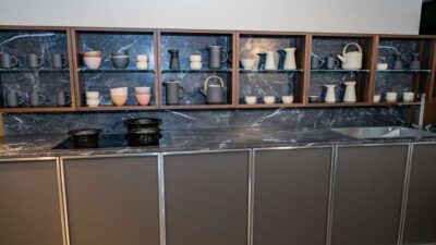 Ex Display Rossana Italian Luxury TK38 Acciaio Satinato Lacc.Opaco Grey Small Kitchen – Miele Hob - Marmo Stone White Veined Worktops & Splashback