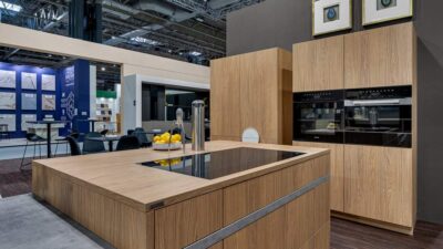 Exhibition Display Nolte Neo Leaf - Golden Oak Kitchen & Matching Island & Table – Miele Appliances - Nolte laminate 25mm Golden Oak Worktops