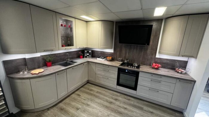 Ex-Display-Hacker-Concept130-Roma-Cashmere-Shaker-Ultra-Matt-Kitchen-–-Neff-De-Dietrich-Appliances-Summer-Oak-Silver-Grey-Worktops