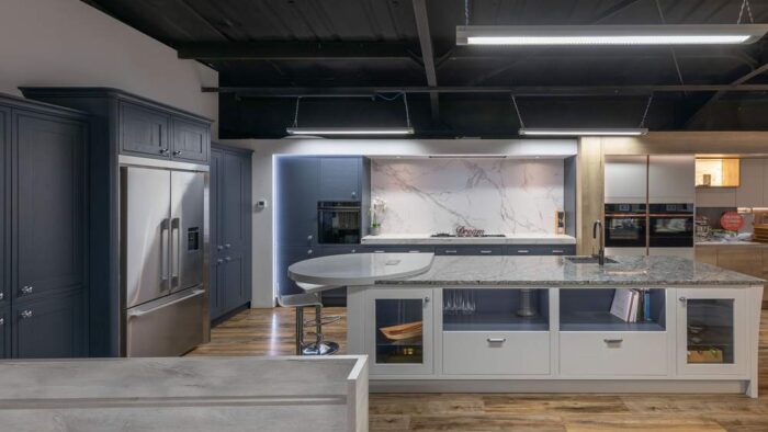 Ex Display Mereway English Revival Classic Shaker Gun Metal Grey Lancaster Oak Carcass Kitchen & Island – Fisher Paykel Neff 1810 Kitchen Aid Appliances – Dekton Built Up Worktop inc Bookmatched Cladding & Quartz Worktops with Breakfast Bar