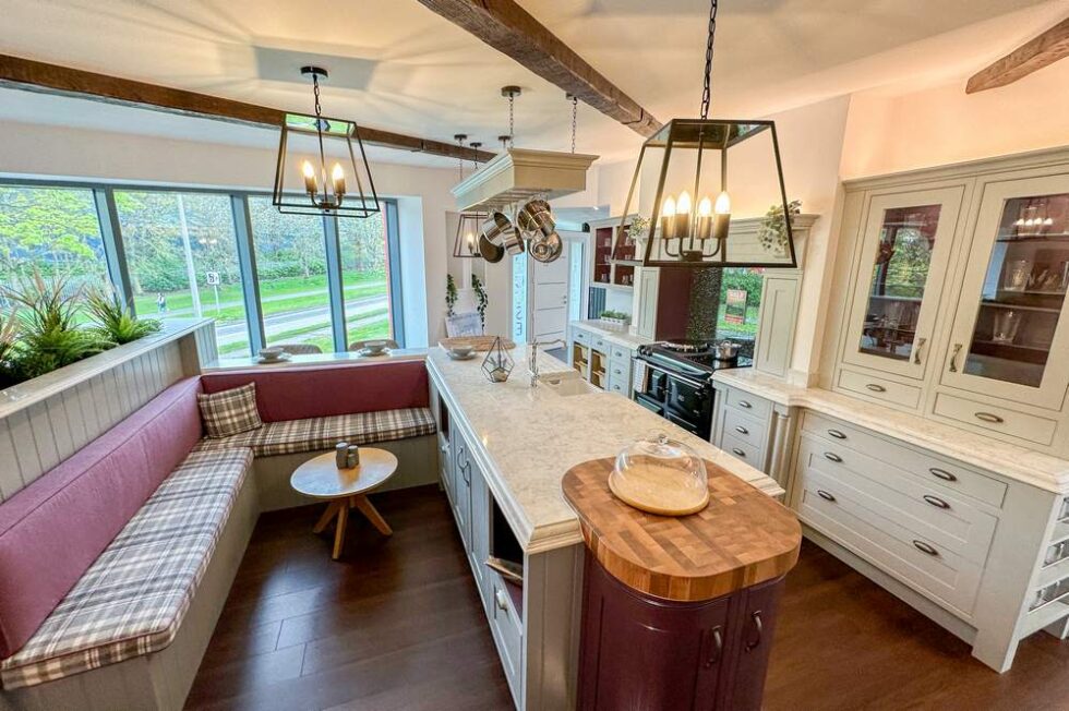 Ex Display Mereway Traditional Inframe Pale Grey Kitchen & Island ...