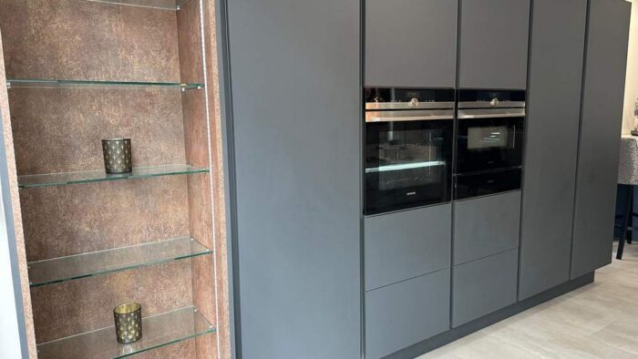 Ex Display Wolds Zola Matte Anthracite Grey Slab Handleless Kitchen – 3832662