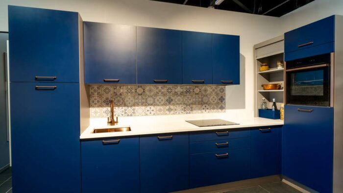 Ex Display Schmidt Painted Blueberry with Copper Finished Handles Kitchen – Neff Bosch Caple Appliances – 30mm Artscut Mysterio Quartz Worktop