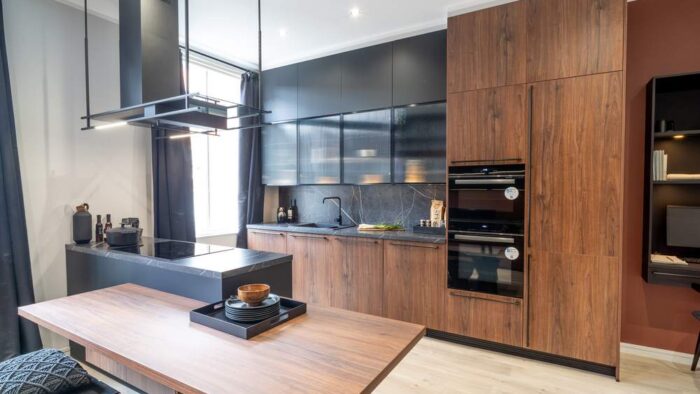 Ex Display Hacker Concept Bali Walnut Soft Black Kitchen & Peninsular with Sideboard – Blaupunkt Appliances - AP130 Marble effect Anthracite Worktops & Splashback Bali Walnut effect low Breakfast Bar & Bench