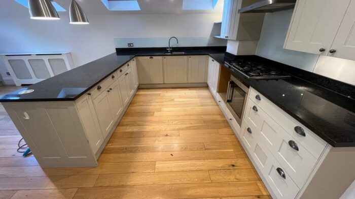 Bespoke Dove Grey Dovetail Soft Close Shaker Kitchen – Siemens Miele Bosch Appliances – Granite Worktops