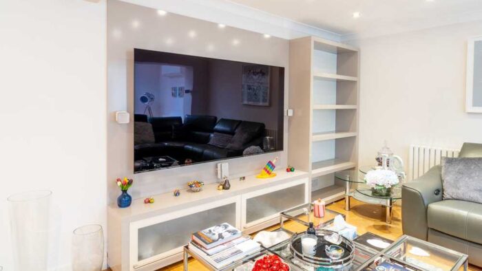 Hacker Reception Room Mussel - White Gloss Sideboard & Matching TV Wall Bookshelf