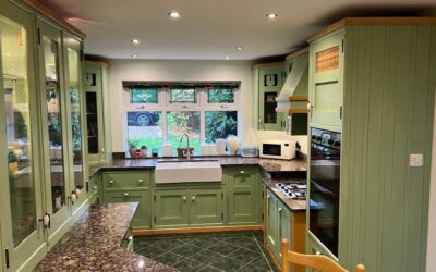 Top 4 country style kitchens recommended by Used Kitchen Hub