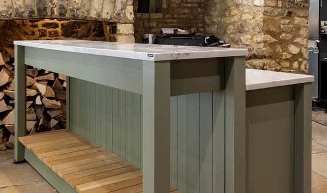 Ex Display Caramon Pastry Bench with 30mm Silestone Worktops