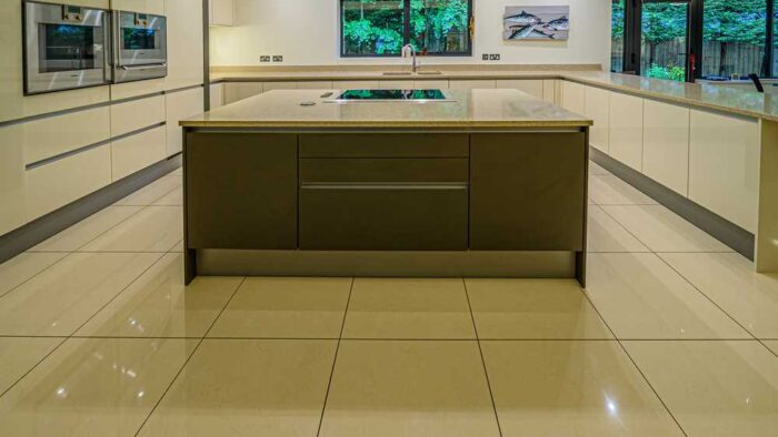 Leicht Modern Slab Cream Gloss Kitchen & Taupe Island and Peninsula - 3833053