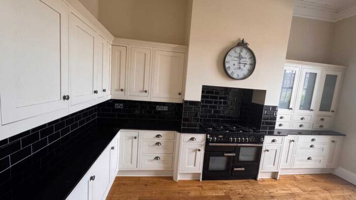 Classic Large Cream Shaker Kitchen – Rangemaster Smeg Appliances