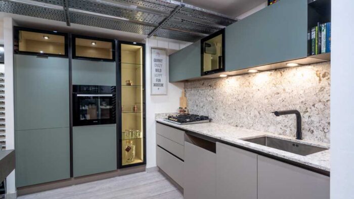 Ex Display Mobilturi POP Verde Green and Fango Opaco Kitchen – 1810 Sink – Lavender Nilestone Worktops