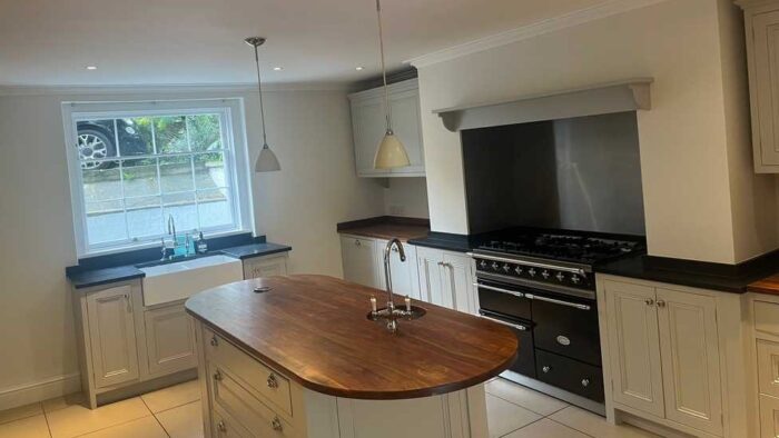 Luxury Bespoke Immaculate Dust Grey Walnut Dovetail Joint Shaker Kitchen & Matching Island & 2 Butler Pantry’s – Fridgemaster Bosch Appliances - Black Granite & Wooden Worktops