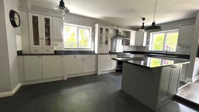 Paula Rosa Dove Grey Shaker Kitchen with Island and Utility Room - Smeg Appliances – Granite Worktops - 3833079