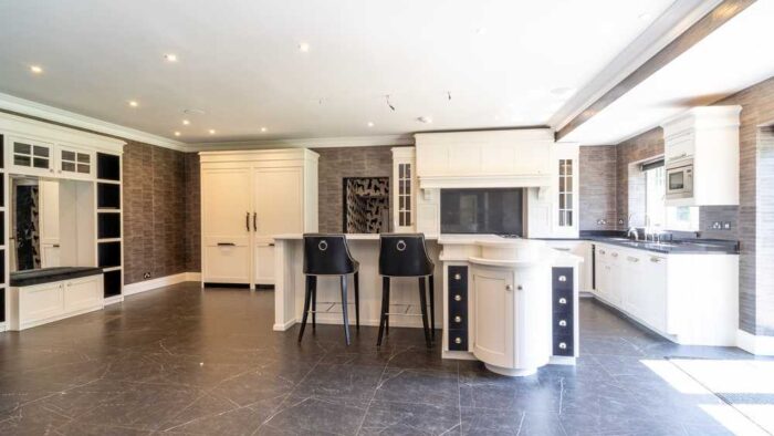 Bespoke-Cream-Dovetail-Joint-Shaker-Kitchen-with-Large-Matching-Island-Westin-Gaggenau-Quooker-Miele-Appliances-–-Granite-Worktops-3833117