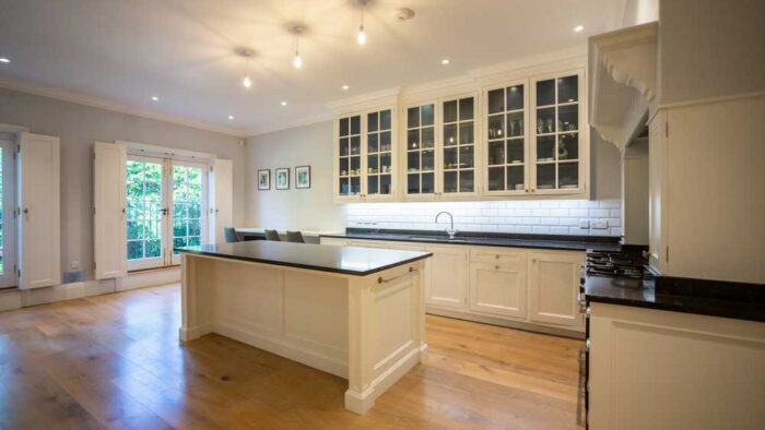 Bespoke Cream Dovetail Joint Shaker Kitchen with Matching Island – Westin Rangemaster Miele Appliances – Granite Worktops